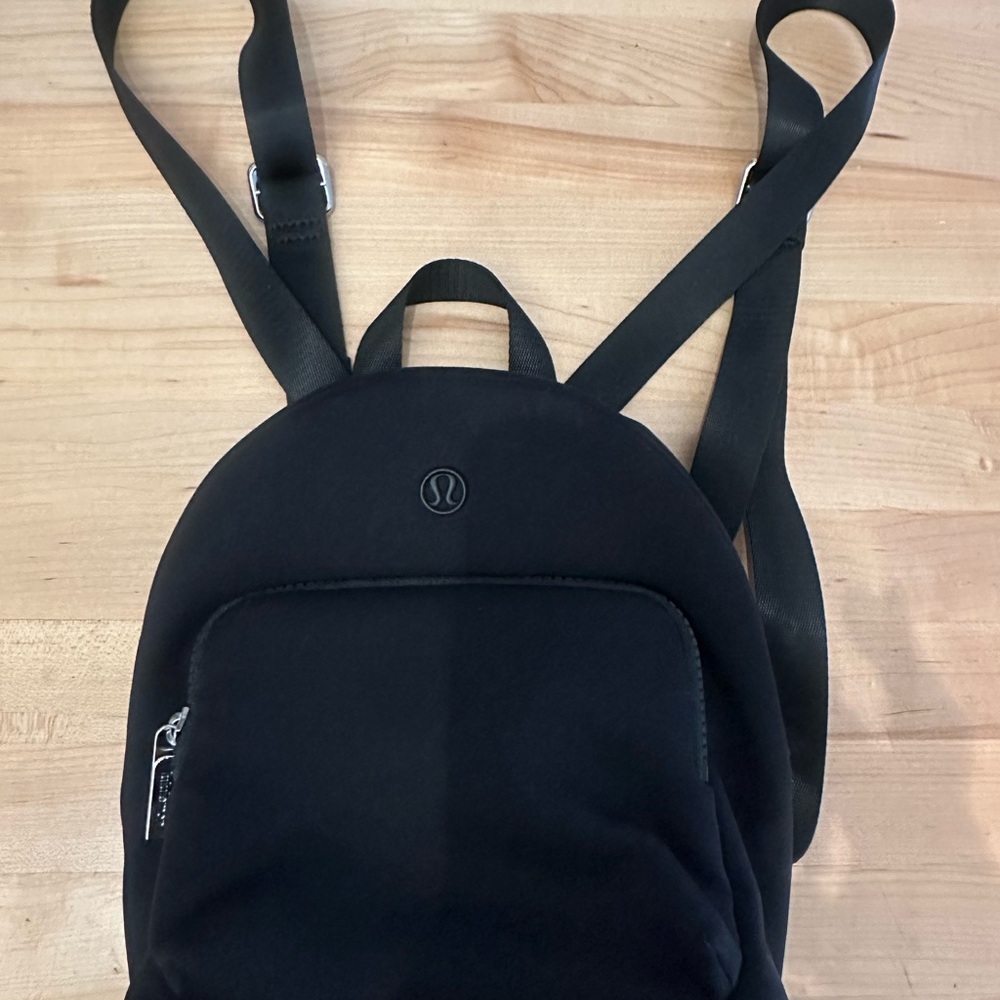 lululemon athletica Black knit nylon mini backpac